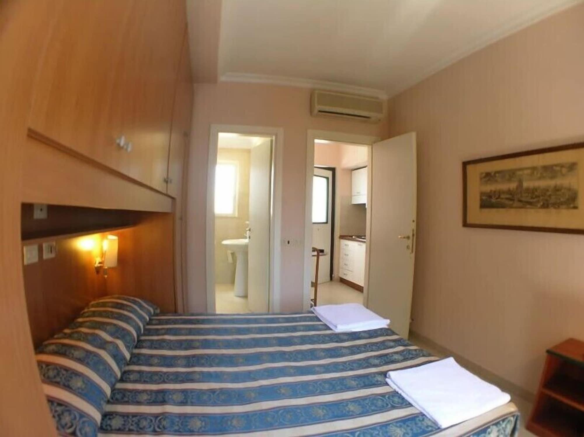 Residence Lodi Rome Bagian luar foto