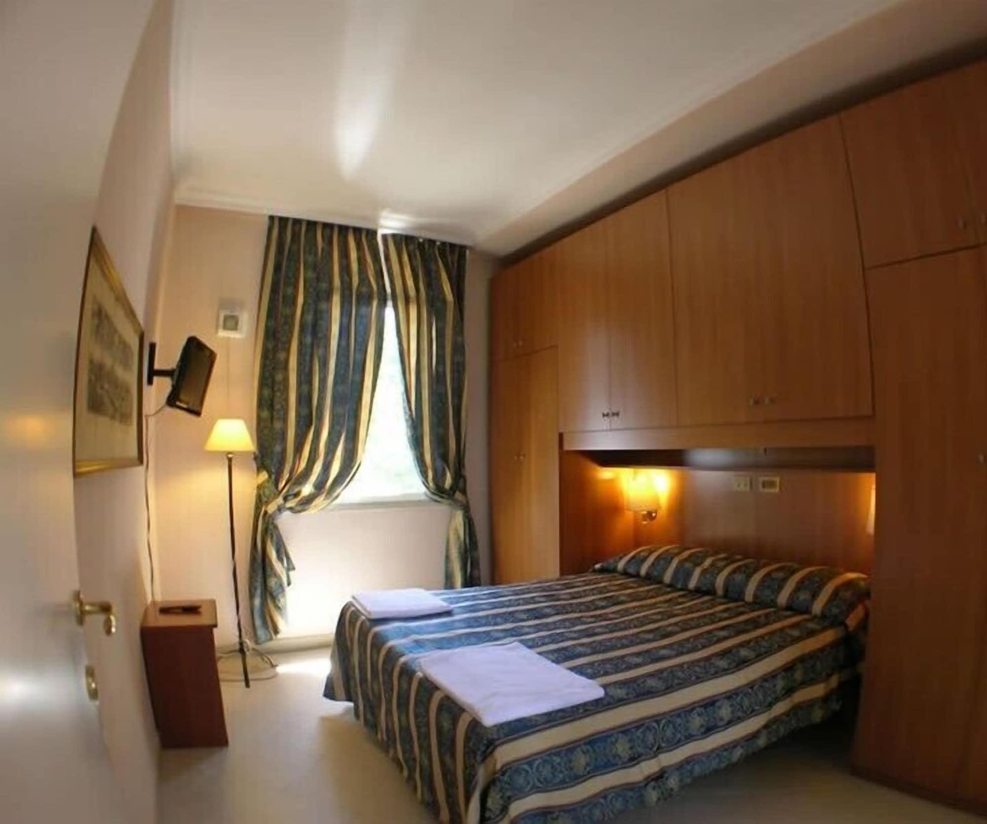 Residence Lodi Rome Bagian luar foto