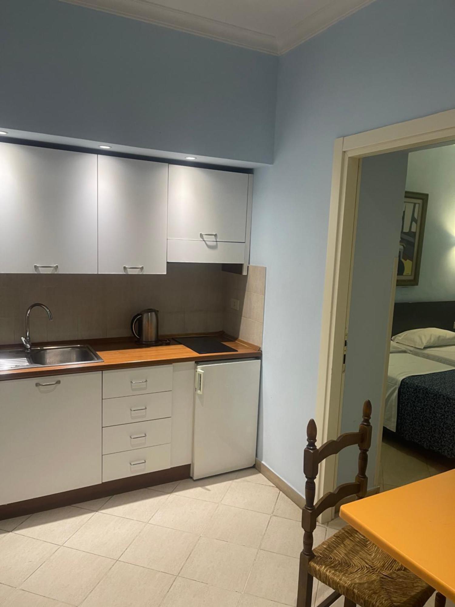 Residence Lodi Rome Bagian luar foto
